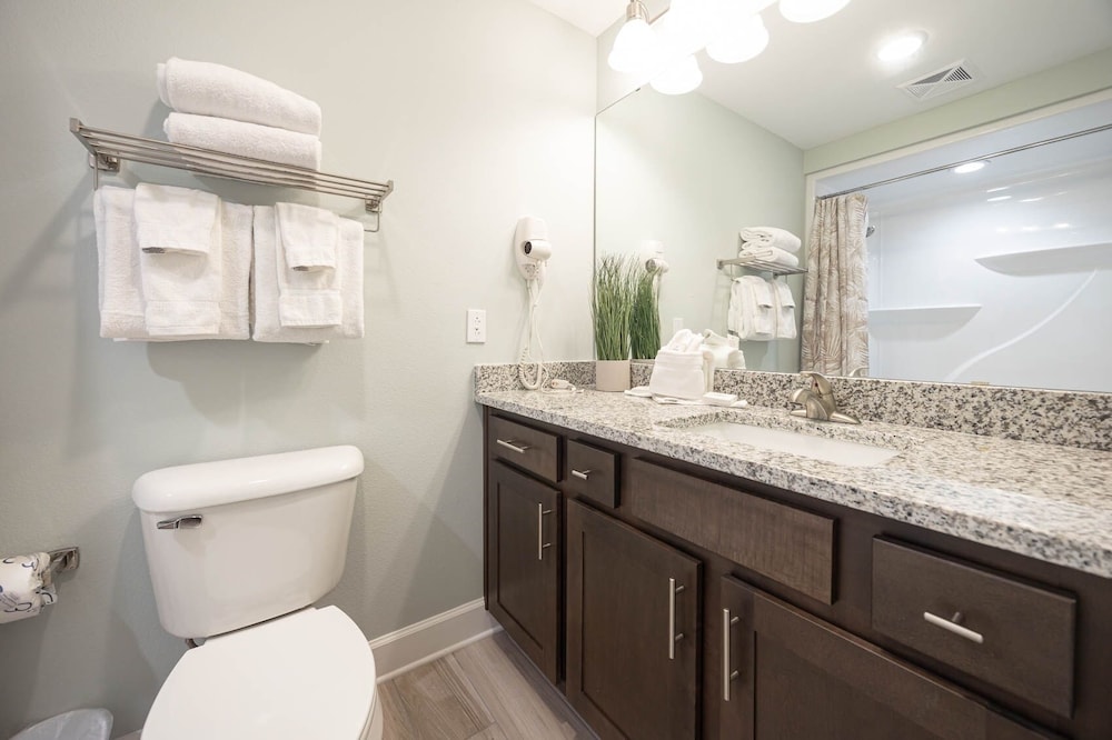Phoenix Gulf Towers 1507 3 Bedroom Condo - photo 18