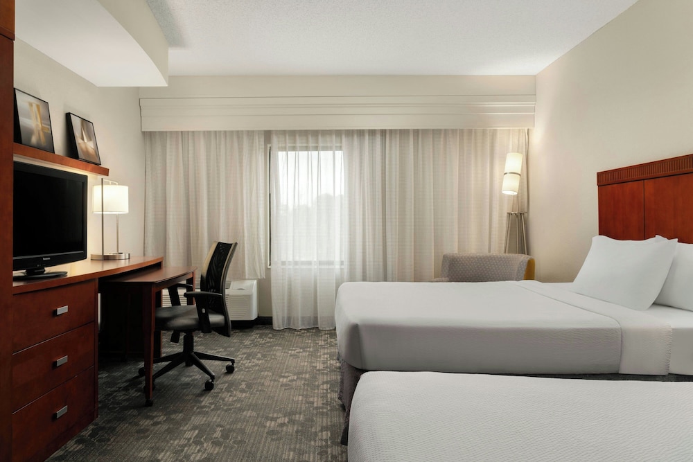 Courtyard by Marriott Salisbury - photo 17