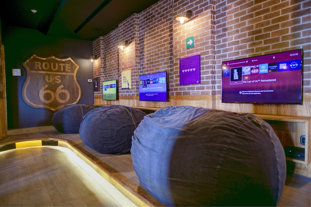 Game room