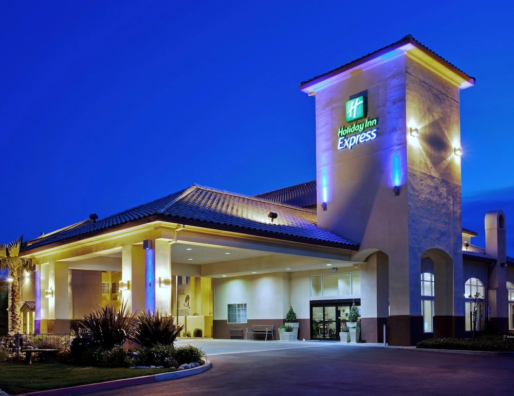 Holiday Inn Express Madera Yosemite Park Area by IHG — hotel in Madera