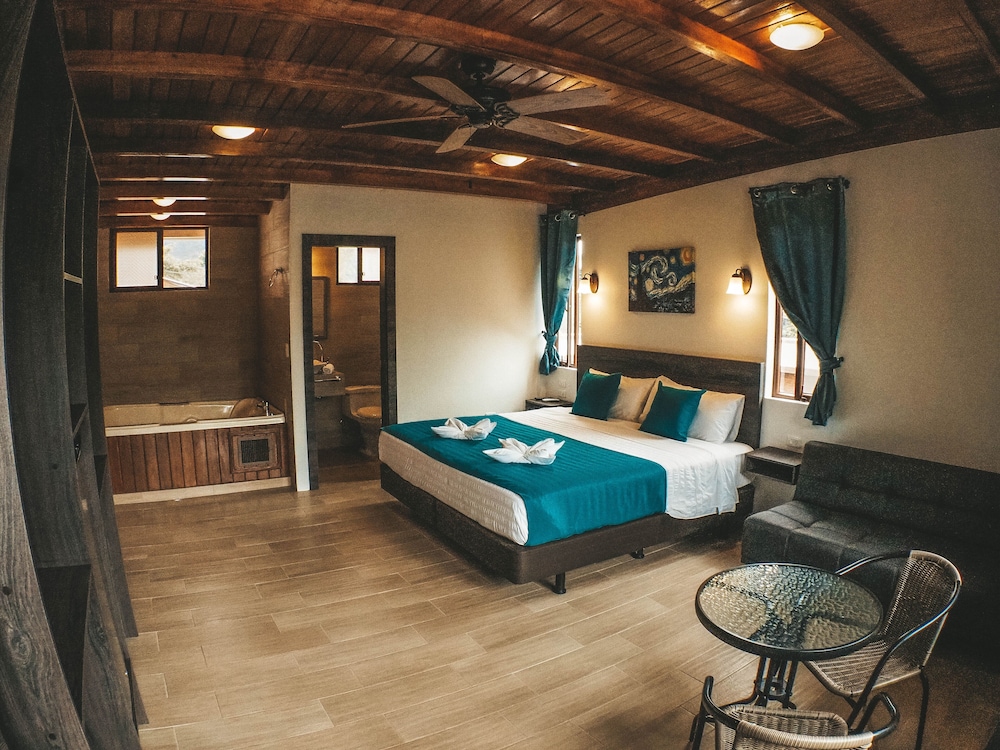 Toucan Platinum Suites Aparthotel in Unknown City, Ecuador