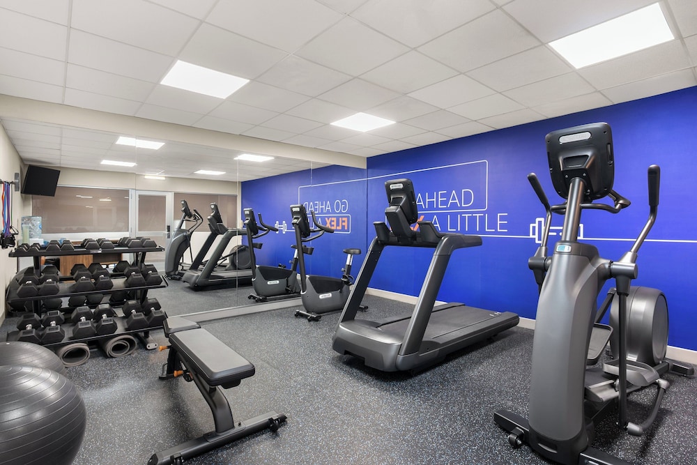 Holiday Inn Express & Suites Hawthorne Elmsford North by IHG - photo 38
