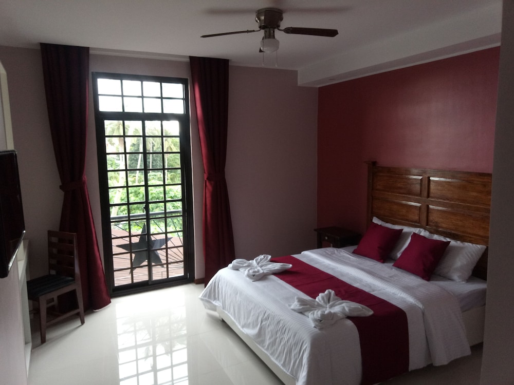 Answer Hotel - carbon neutral hotel in Puerto Galera