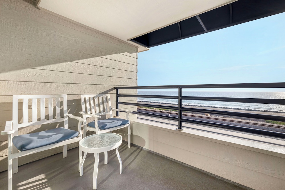 Hilton Vacation Club Riviera Beach & Shores CA - photo 52