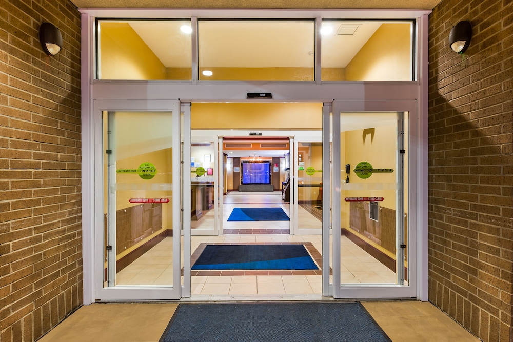 Holiday Inn Express Salinas by IHG - photo 31