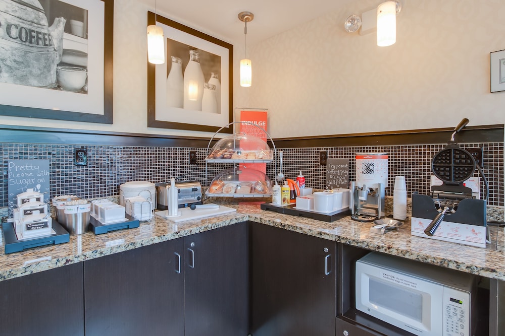 Hampton Inn Dickson - photo 39
