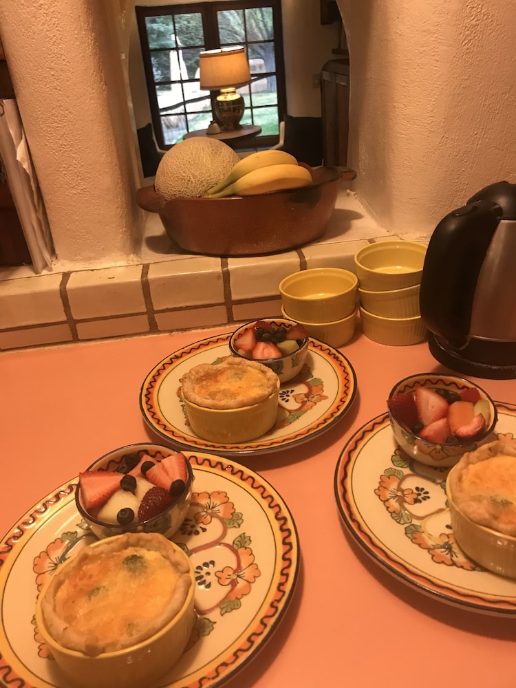 Old Taos Guesthouse B&B - photo 24