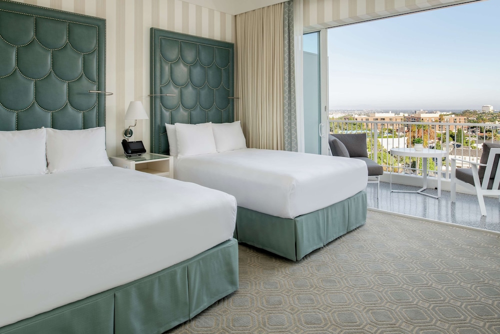 The Beverly Hilton - photo 17