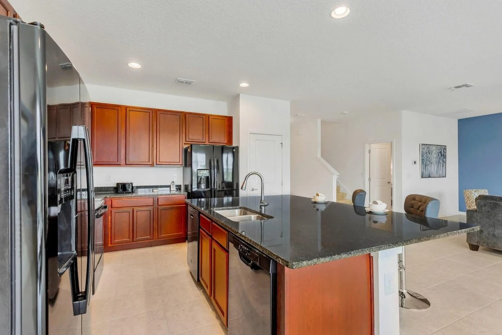 8BR Resort Mansion w Pool Games Room BBQ - photo 18