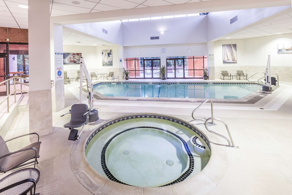 DoubleTree by Hilton Boston Andover - photo 22