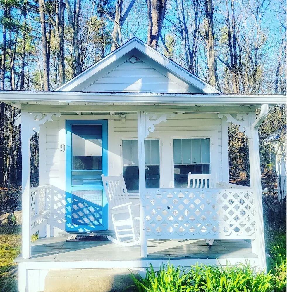 2 River Road Inn & Cottages - photo 80