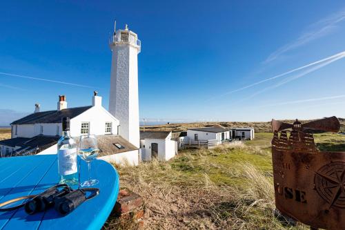 Finest Retreats Lighthouse Cottage — 4-Star Luxury Hotel in Barrow In Furness, United Kingdom