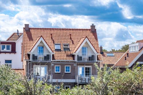 Bed & Breakfast Huys aan zee — 4-Star Luxury Hotel in Domburg, Netherlands