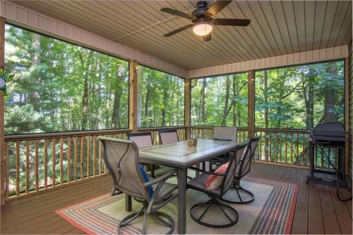 Hummingbird Hideaway — Brevard — photo 4