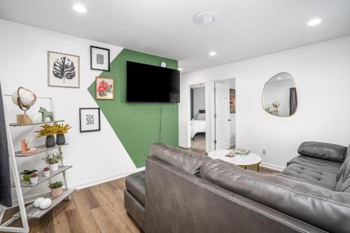 Centrally Located 3BD Urban Oasis in Indianapolis, United States