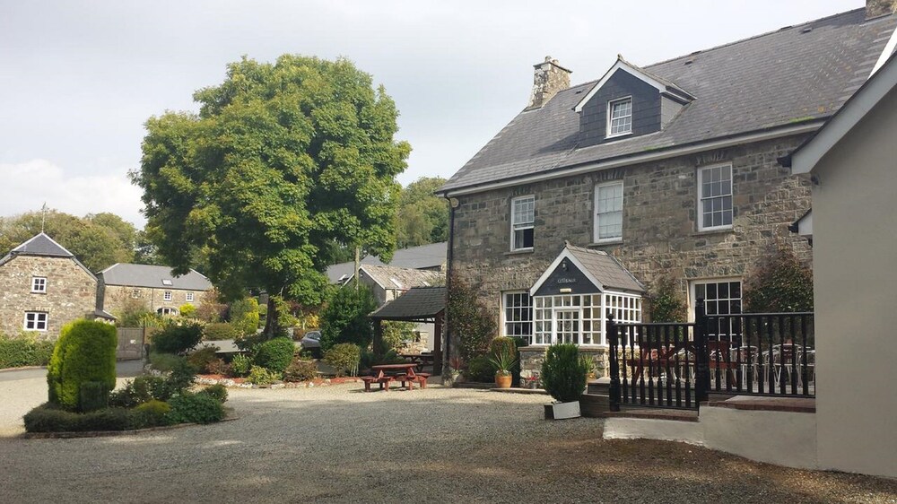 Gellifawr Country House And Cottages 5924299 — Cowbridge