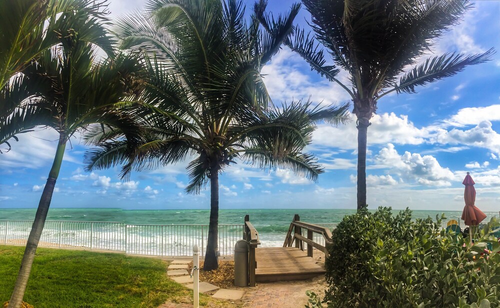 Ocean Breeze Inn Vero Beach - photo 34