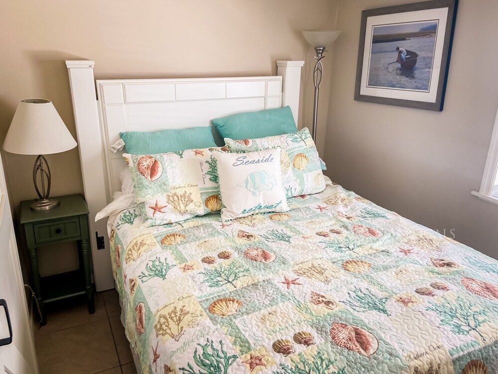 Bridge 6 Bradenton Beach 2 Br Hotel Room - photo 17