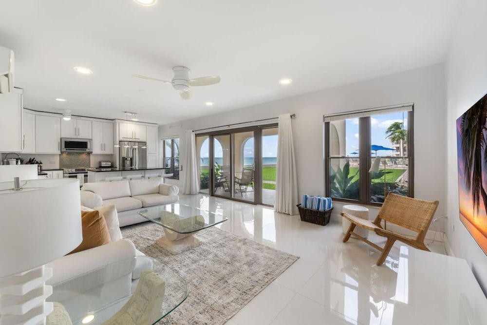 George Town Villas #117 — 4-Star Luxury Hotel in George Town, Cayman Islands