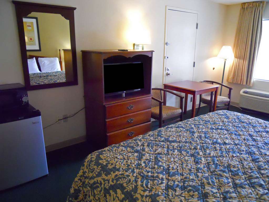 Country Hearth Inn & Suites Dawson - photo 14