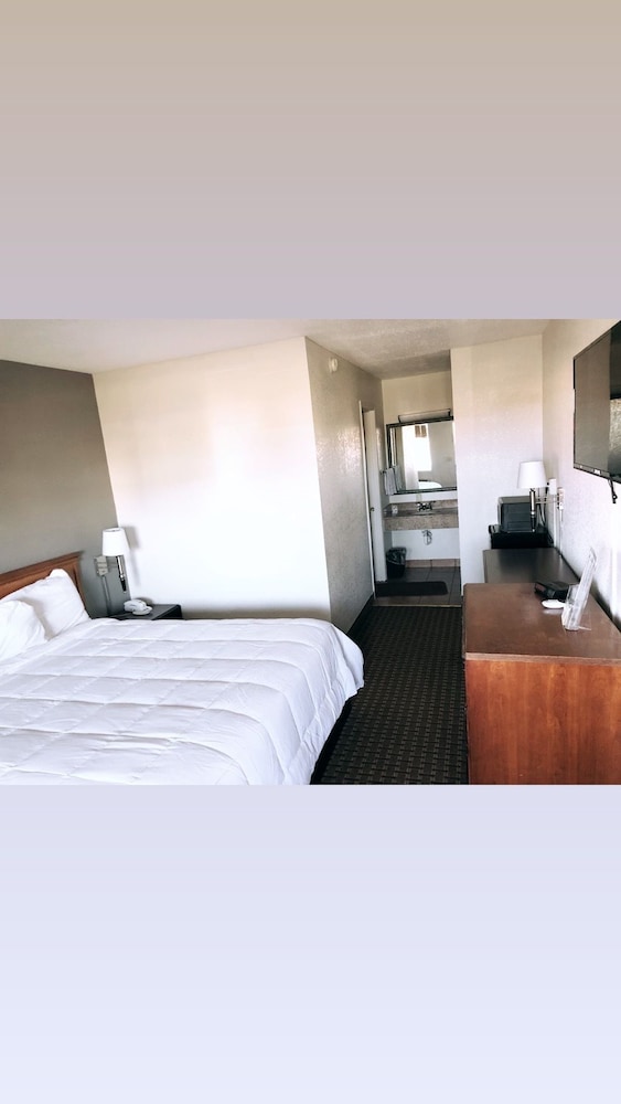 Americas Best Value Inn Princess Anne - photo 3