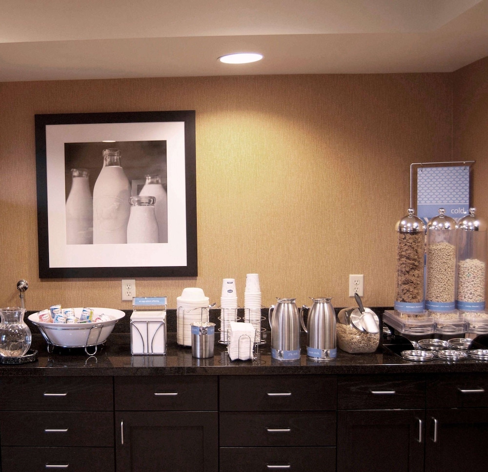 Hampton Inn & Suites Spokane Valley - photo 38