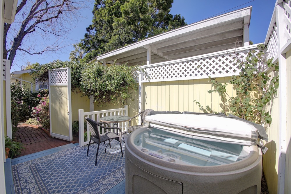 Secret Garden Inn and Cottages - photo 97