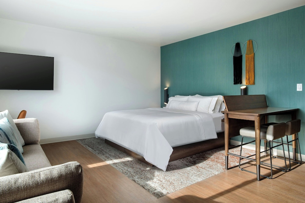 Element Reno Experience District - photo 13