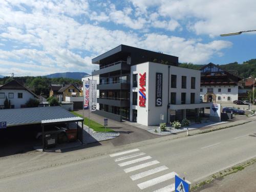 Ferienwohnungen Ebenzweier — 4-Star Luxury Hotel in Altmuenster, Austria