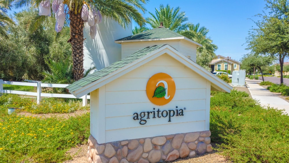 Holiday Inn Express & Suites Gilbert Mesa Gateway Airport by IHG - photo 70