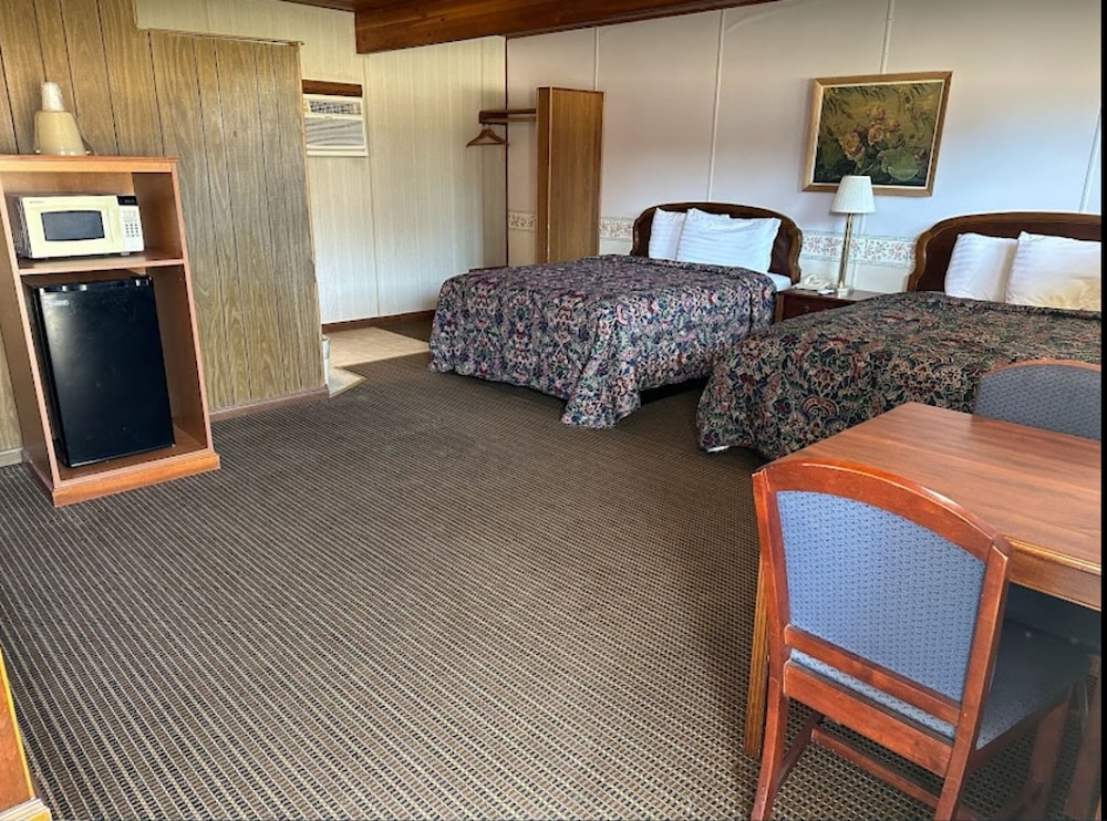 Love Hotels Western Holiday by OYO at Harlan Lake NE - photo 19