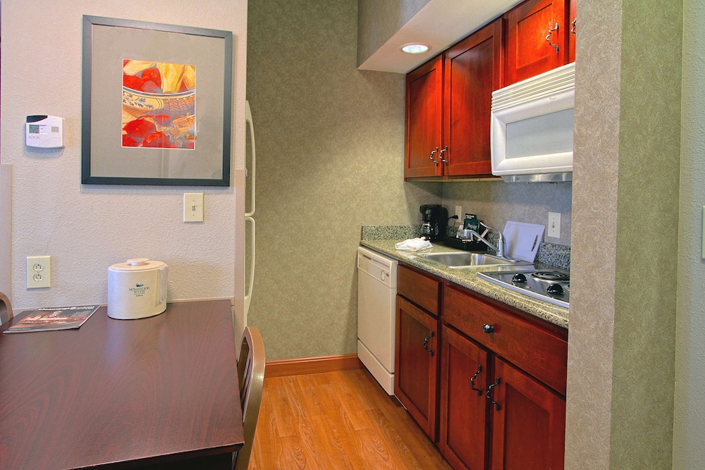Homewood Suites by Hilton Bloomington - photo 34