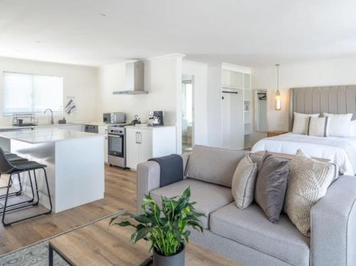 Romantic Villa1 Getaway on the Knysna Lagoon in Knysna, South Africa