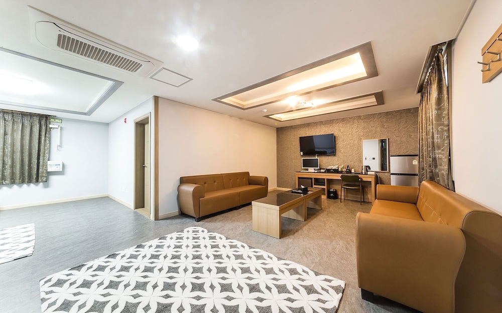 Chuncheon Bomnae Self Check in Motel in Chuncheon, South Korea