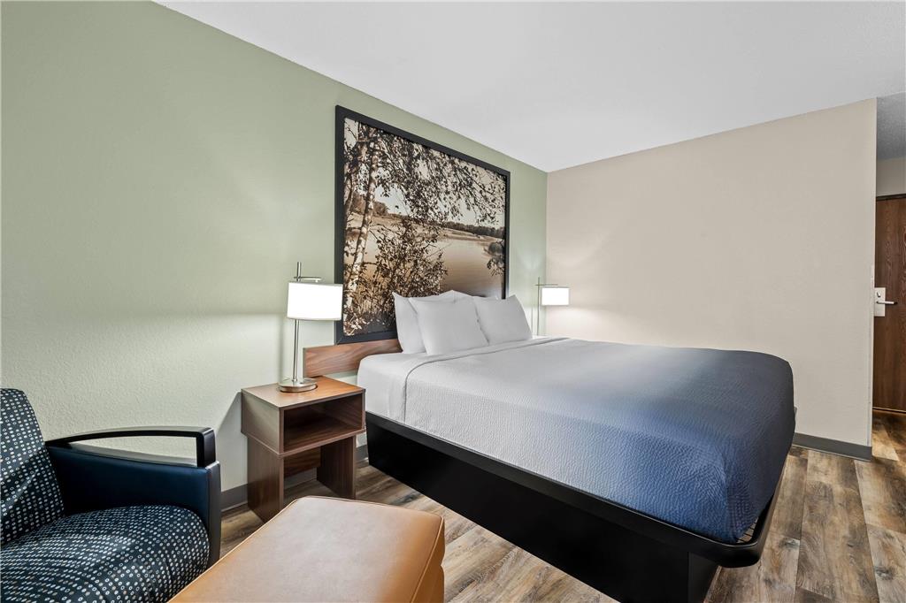 Super 8 by Wyndham Alexandria MN - photo 26