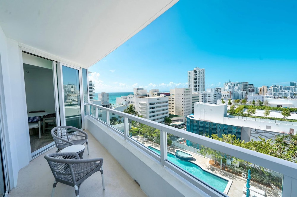 Fontainebleau Miami Beach Private Luxury Suites - photo 488