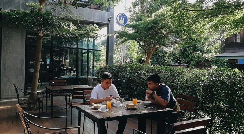 Come Moon Loft Hotel in Phrae, Thailand