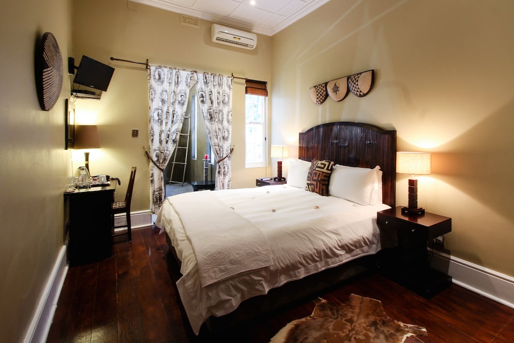 Jardin D'ébène Boutique Guesthouse — 4-Star Luxury Hotel in Cape Town, South Africa