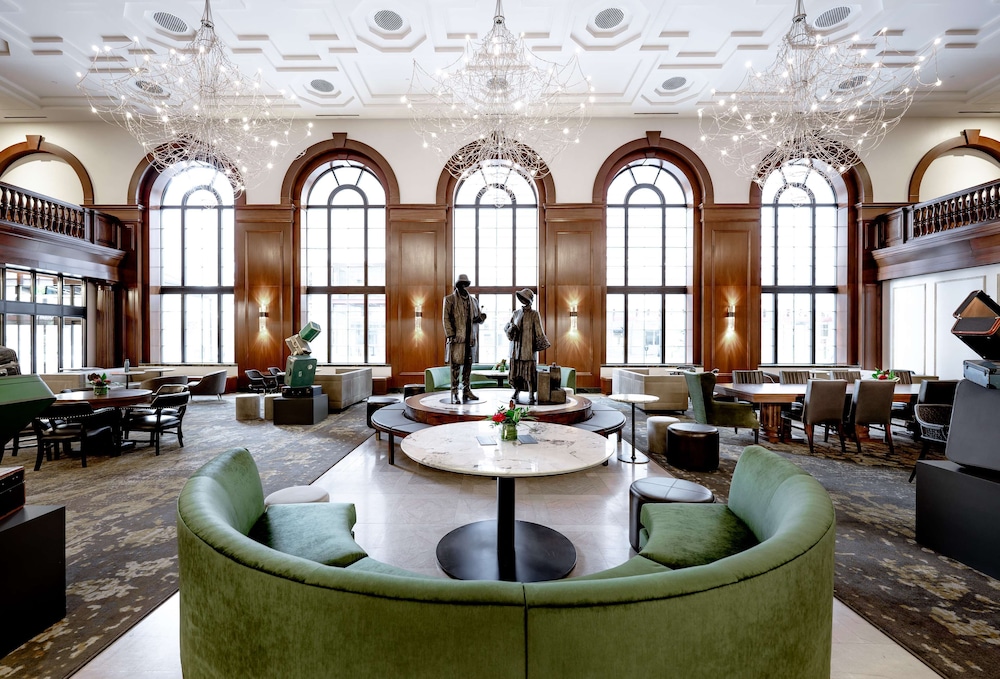 Hotel Fort Des Moines Curio Collection by Hilton in Des Moines, United States