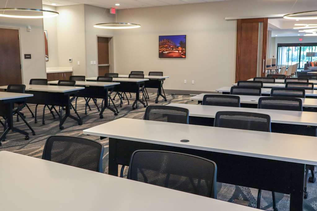 Comfort Suites Gainesville near University - photo 36