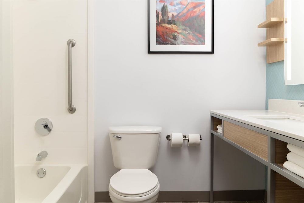 Hilton Garden Inn Ontario Rancho Cucamonga - photo 27