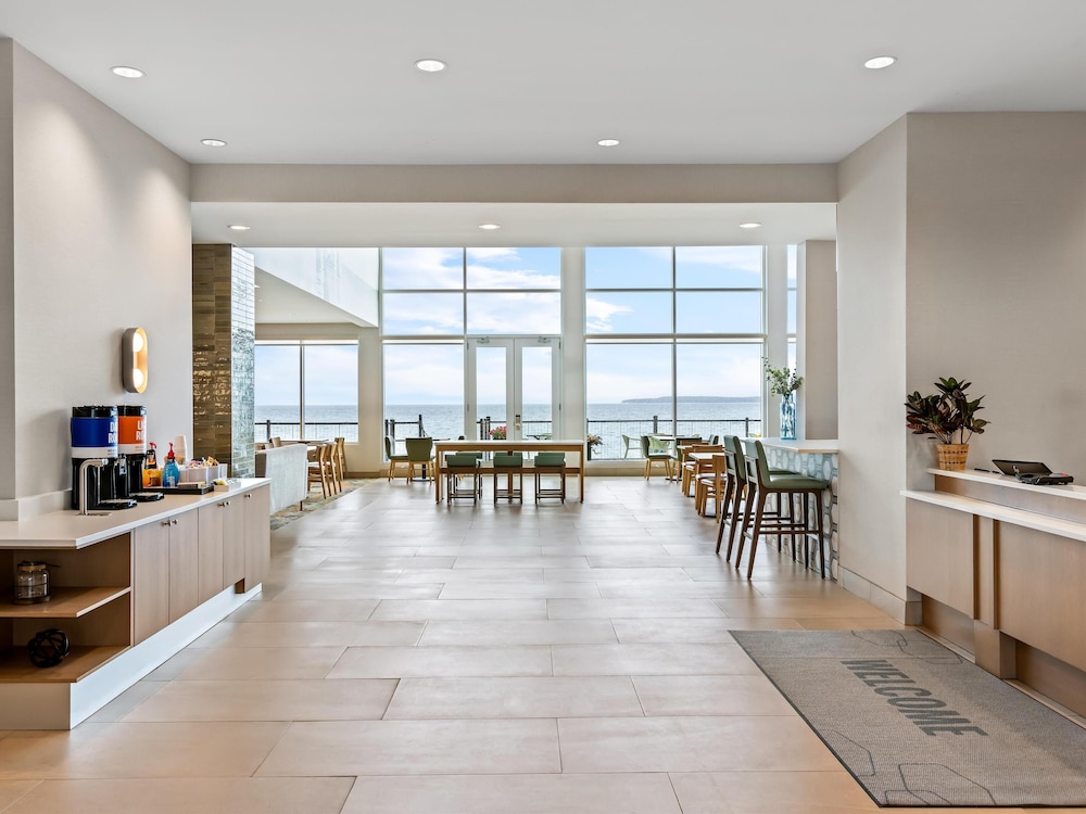 Hampton Inn by Hilton St Ignace Lakefront Mackinac - photo 4