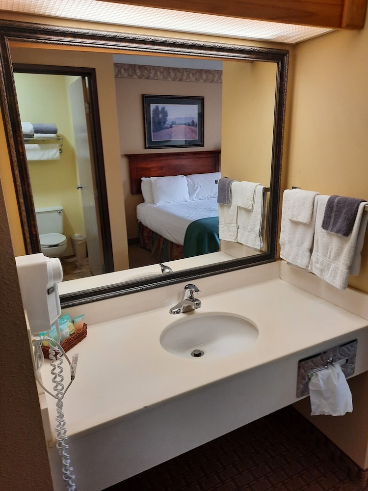 Horse Creek Inn - photo 22