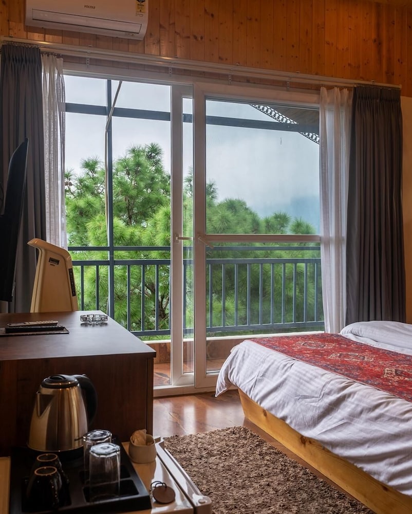 The Good Vibes by Aero Stays in Kasauli, India