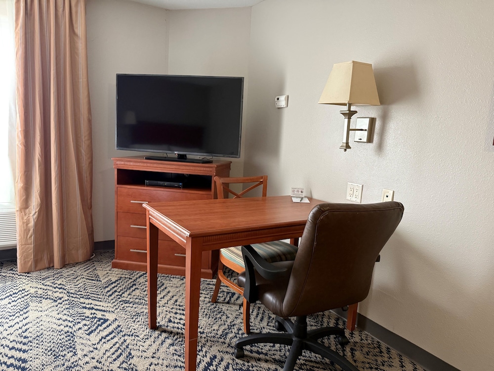 Candlewood Suites La Porte by IHG - photo 13