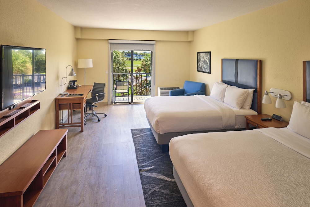 SEVEN Sebring Raceway Hotel - photo 17