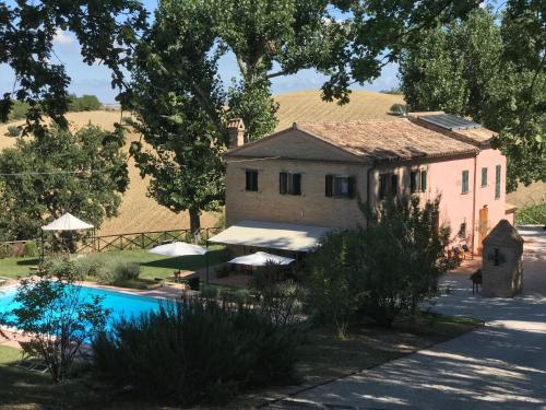 Il Posto Perfetto — 4-Star Luxury Hotel in Santa Maria Nuova, Italy