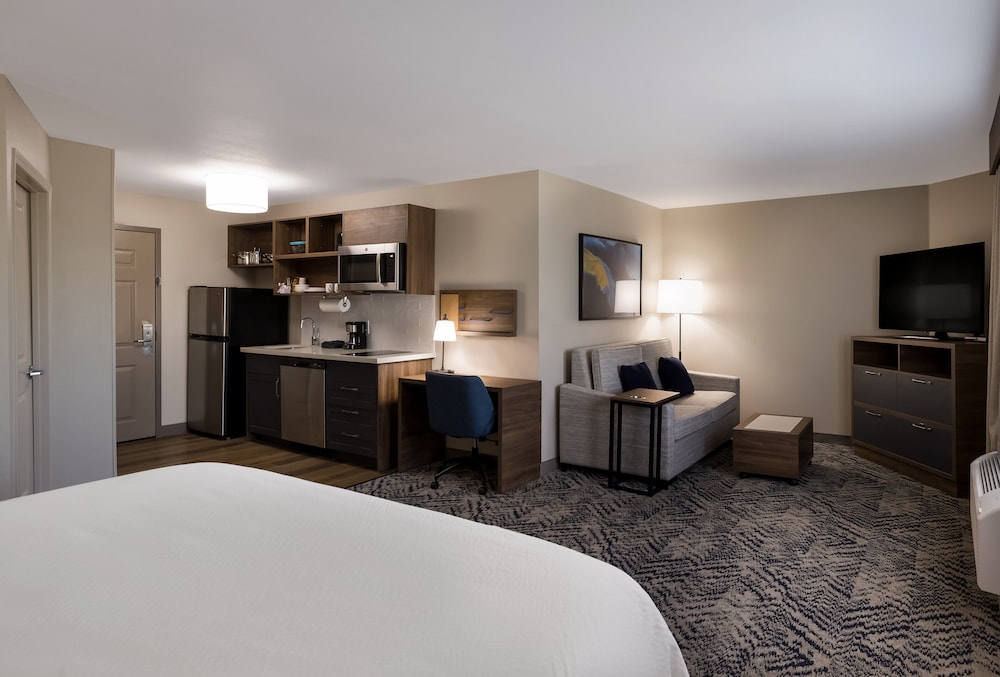Candlewood Suites Lafayette River Ranch an IHG Hotel - photo 7