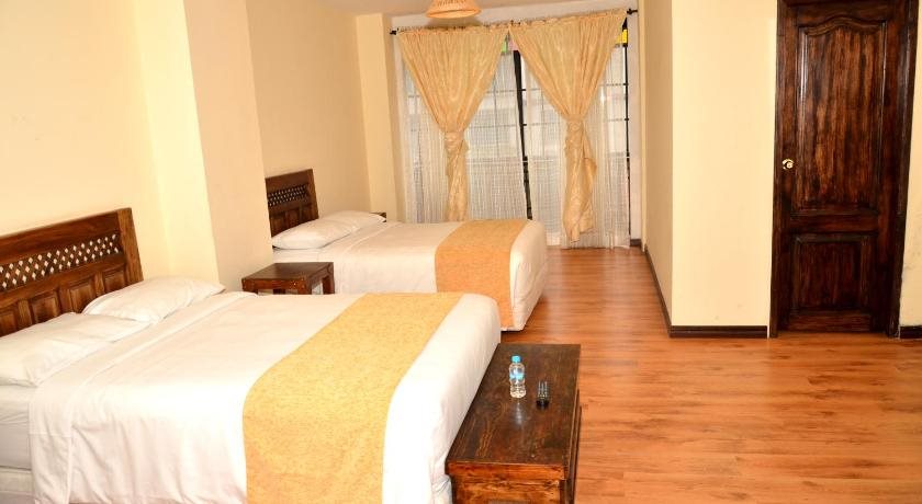 Hotel Noris — Alausi — photo 5