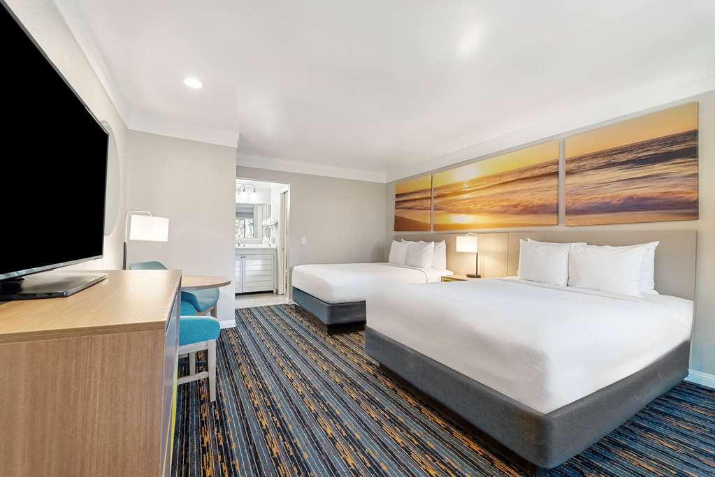 Days Inn by Wyndham San Diego Hotel Circle - photo 31